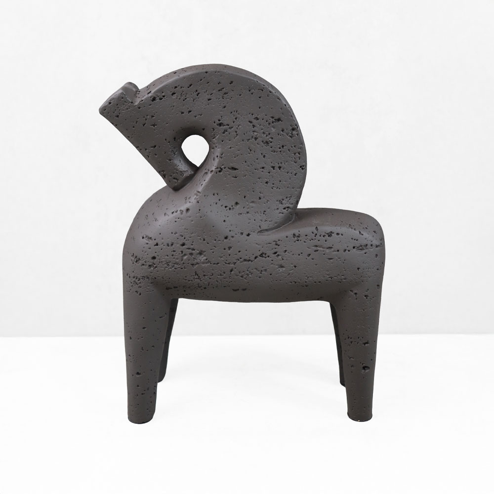 ARCHON I ΔΙΑΚΟΣΜΗΤΙΚΟ ΑΛΟΓΟ 17x8x22cm RESIN ΚΑΦΕ ΣΚΟΥΡΟ