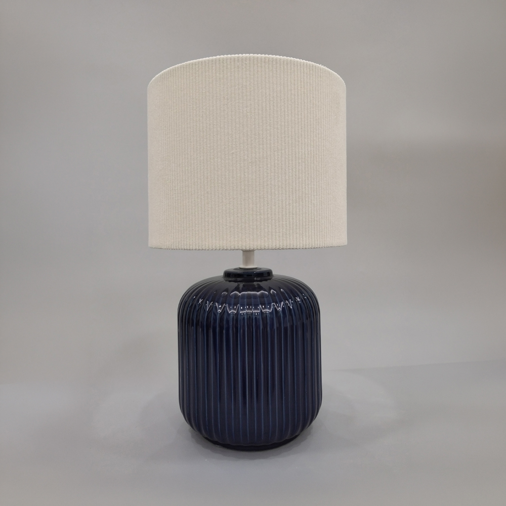 NIM ΦΩΤΙΣΤΙΚΟ ΕΠΙΤΡΑΠΕΖΙΟ 20x20x34cm ΚΕΡΑΜΙΚΟ ΜΠΛΕ ΥΦΑΣΜΑ ΛΕΥΚΟ