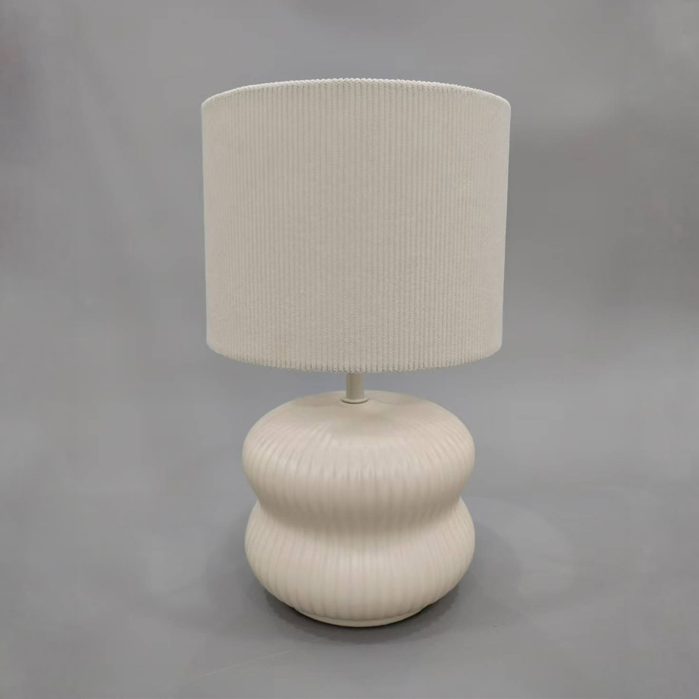 PATENT ΦΩΤΙΣΤΙΚΟ ΕΠΙΤΡΑΠΕΖΙΟ 20.5x20.5x38cm ΚΕΡΑΜΙΚΟ ΚΡΕΜ ΥΦΑΣΜΑ ΚΡΕΜ